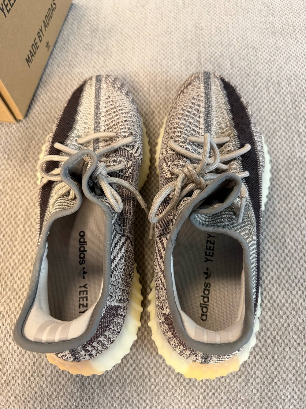Adidas Yeezy Boost 350 V2 Core Zyon Sneakers - Picture 4 of 6